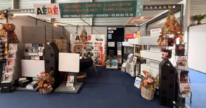 Stand Aéré Famille Kummer aux Journées d'Octobre à Mulhouse, avec radiateurs, climatiseurs et décoration d'automne